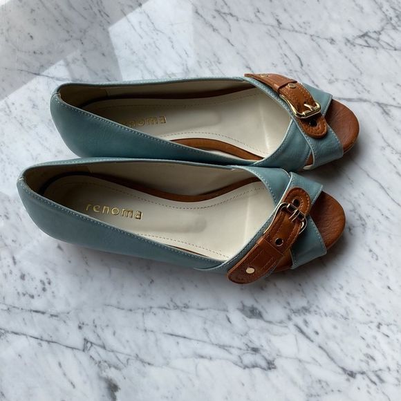 Kitten Heel Open Toe Shoe - Picture 4 of 11